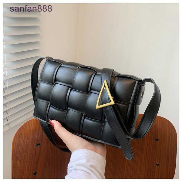 designer bag bottegs s venets cassette popular texture woven women 2023 new fashion korean women's trend simple foreign style tofu
designer bag bottegs s venets cassette popular texture woven women 2023 new fashion korean women's trend simple foreign style tofu