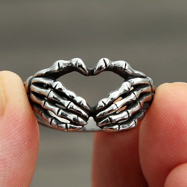 cluster rings punk romantic hands than heart ring for women stainless steel fashion personality hip hop rock biker ring jewelry gift wholesa, Golden;silver
cluster rings punk romantic hands than heart ring for women stainless steel fashion personality hip hop rock biker ring jewelry gift wholesa, Golden;silver