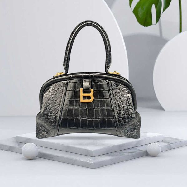 2022 b shaped hourglass clip bag light luxury fashion crocodile pattern portable dumpling women leather oblique cross
2022 b shaped hourglass clip bag light luxury fashion crocodile pattern portable dumpling women leather oblique cross