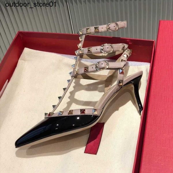 designer sandals luxury brand patent leather large rivet high heels shoes cool women single shoe valentinoe''valentinoity yxz, Black
designer sandals luxury brand patent leather large rivet high heels shoes cool women single shoe valentinoe''valentinoity yxz, Black