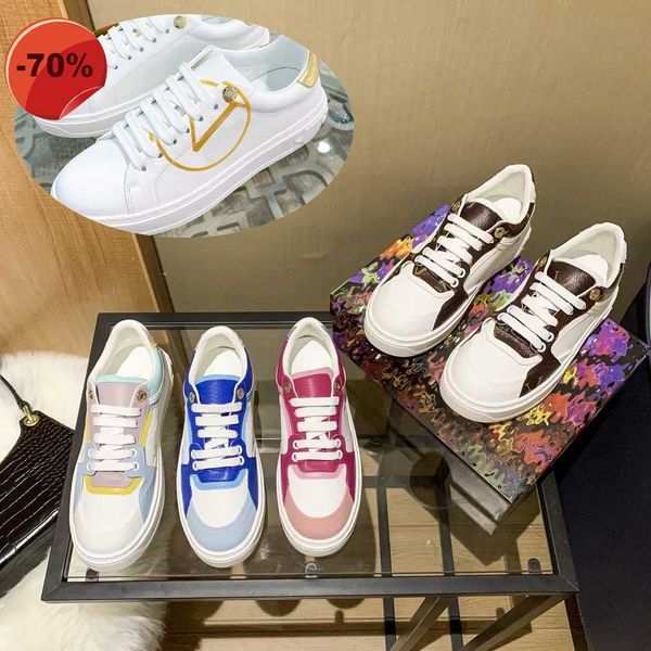 white breathable shoes luxury design mens spring 2022 new womens casual shoes fashion trend leather sports sneakers
white breathable shoes luxury design mens spring 2022 new womens casual shoes fashion trend leather sports sneakers