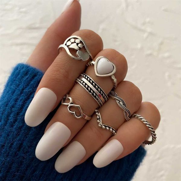 cluster rings new vintage silver color finger rings set for women girls retro love heart crossed ring gothic jewelry fashion accessories l22, Golden;silver
cluster rings new vintage silver color finger rings set for women girls retro love heart crossed ring gothic jewelry fashion accessories l22, Golden;silver
