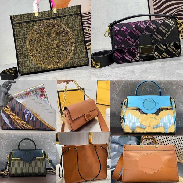 2022 fend women shoulder bag sunshine handbags fen leather peekaboo gold baroque pringting medusa quality roma totes
2022 fend women shoulder bag sunshine handbags fen leather peekaboo gold baroque pringting medusa quality roma totes