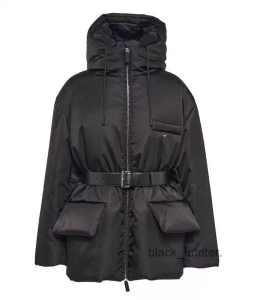 women's down prads designer 22 autumn winter new regenerative series black belt hooded big pocket cotton shirt simple fashion coat
women's down prads designer 22 autumn winter new regenerative series black belt hooded big pocket cotton shirt simple fashion coat