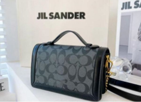 purses designer woman handbag shoulder bag ladies vintage messenger cross body bags luxury totes fashion clutch womans trapstar bag
purses designer woman handbag shoulder bag ladies vintage messenger cross body bags luxury totes fashion clutch womans trapstar bag