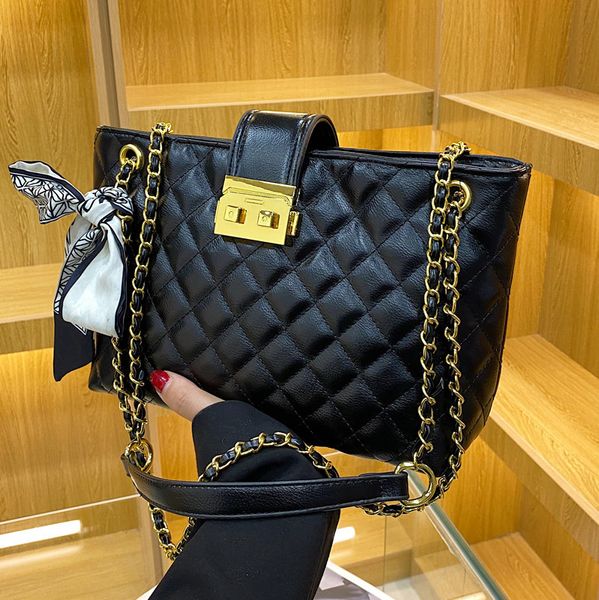 evening bags designers handbags ladies chain shoulder bag patent leather diamond luxurys cross body bag
evening bags designers handbags ladies chain shoulder bag patent leather diamond luxurys cross body bag