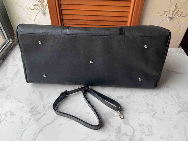 54cm large capacity women travel bags 2022 sale quality men shoulder duffel bags carry on luggage bottom rivets with lock head
54cm large capacity women travel bags 2022 sale quality men shoulder duffel bags carry on luggage bottom rivets with lock head