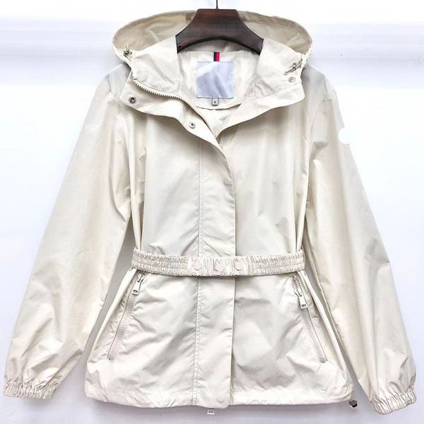 designer womens trench coats belted waistband slim fit hooded short sunscreen coat embroidered badge loose casual versatile small trench jac, Tan;black
designer womens trench coats belted waistband slim fit hooded short sunscreen coat embroidered badge loose casual versatile small trench jac, Tan;black
