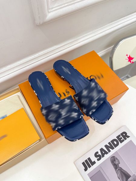 designer women slippers lady cartoon big head slides oran classic open toe casual flat slide real soft leather rubber slipper with box g058, Black
designer women slippers lady cartoon big head slides oran classic open toe casual flat slide real soft leather rubber slipper with box g058, Black