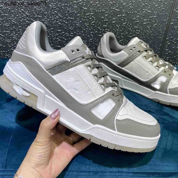 designer sneakers fashion brand luxury casual shoes men women board shoes new low fashionable trainers
designer sneakers fashion brand luxury casual shoes men women board shoes new low fashionable trainers
