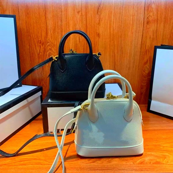 le cagole fashion designer's shell tote bag handbags leather purses 2022 women brand hourglass crossbody bags single shoulder lady shop
le cagole fashion designer's shell tote bag handbags leather purses 2022 women brand hourglass crossbody bags single shoulder lady shop