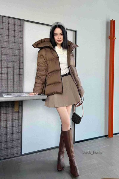 women's down prads designer 22 winter new fashion classic triangle simple fashion warm thickened hooded bread cotton coat, Black
women's down prads designer 22 winter new fashion classic triangle simple fashion warm thickened hooded bread cotton coat, Black