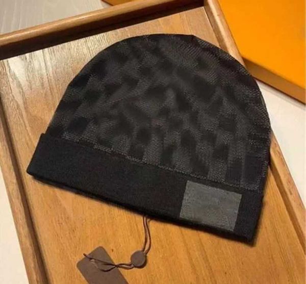luxury classic designer skull cap winter men's and women's fashion design knitted cap autumn wool cap letter jacquard warm fashion, Blue;gray
luxury classic designer skull cap winter men's and women's fashion design knitted cap autumn wool cap letter jacquard warm fashion, Blue;gray
