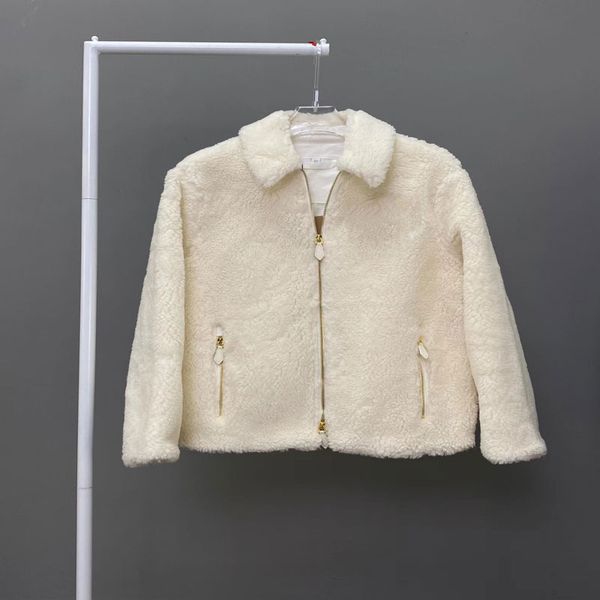 autumn and winter 2022 teddy cashmere lamb fashion high-end women's coat lapel jacket, Black
autumn and winter 2022 teddy cashmere lamb fashion high-end women's coat lapel jacket, Black