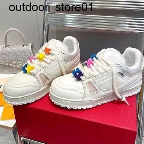 designer sneakers fashion brand luxury casual shoes men women board shoes high appearance wear resistance classic comfortable versatile trai
designer sneakers fashion brand luxury casual shoes men women board shoes high appearance wear resistance classic comfortable versatile trai