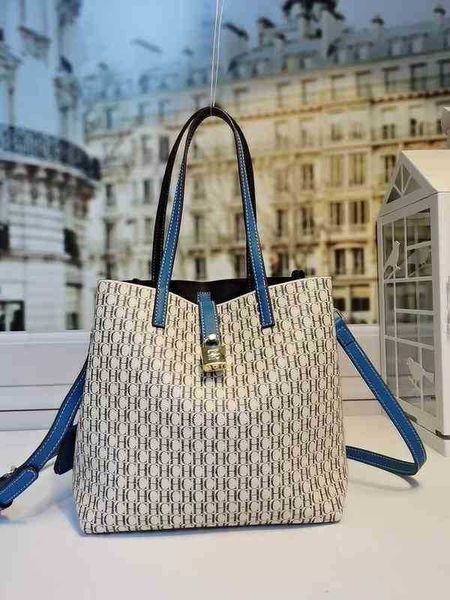 evening bags totes waist bags large capacity women's shoulder messenger small bucket bag leather metal decoration portable 220830
evening bags totes waist bags large capacity women's shoulder messenger small bucket bag leather metal decoration portable 220830