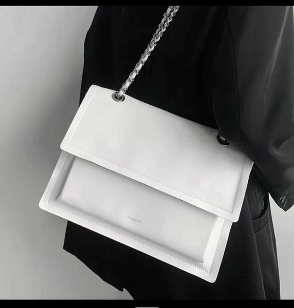 shopping bags shoulder bags stuff sacks new niche design motorcycle bag female large capacity tramp mailman chain single shoulder 221011
shopping bags shoulder bags stuff sacks new niche design motorcycle bag female large capacity tramp mailman chain single shoulder 221011