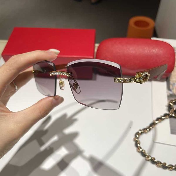 new fashion full diamond couple sunglasses for man woman designer luxury square frameless red wooden legs white diamonds c decoration gold, White;black
new fashion full diamond couple sunglasses for man woman designer luxury square frameless red wooden legs white diamonds c decoration gold, White;black
