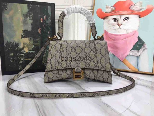 evenning bags balencaigass designer cowhide womens bag new single shoulder diagonal handbag hourglass fashionable small square handbags medi
evenning bags balencaigass designer cowhide womens bag new single shoulder diagonal handbag hourglass fashionable small square handbags medi