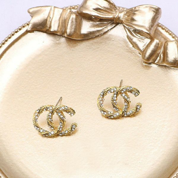 18k gold plated luxury brand designers double letters stud clip chain geometric famous women 925 silver crystal rhinestone earring wedding p, Golden;silver
18k gold plated luxury brand designers double letters stud clip chain geometric famous women 925 silver crystal rhinestone earring wedding p, Golden;silver