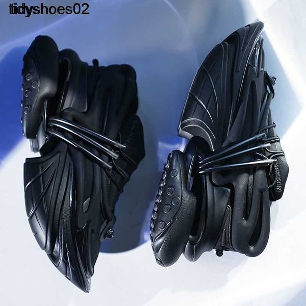 balmanss spaceship space submarine shoes couple daddy shoes new shock absorbing men's and women's running shoes in autumn 2022, Black
balmanss spaceship space submarine shoes couple daddy shoes new shock absorbing men's and women's running shoes in autumn 2022, Black