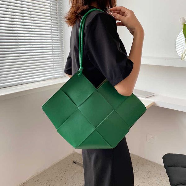 bottess bag venetas fashion splicing woven women's new 2022 summer large capacity shoulder s
bottess bag venetas fashion splicing woven women's new 2022 summer large capacity shoulder s