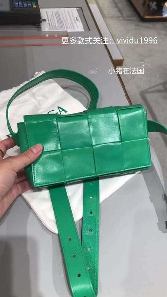 leather bottegas bag venetas knotted designer handbag women's bag waist woven green leather chest shoulder oblique straddle original qu
leather bottegas bag venetas knotted designer handbag women's bag waist woven green leather chest shoulder oblique straddle original qu