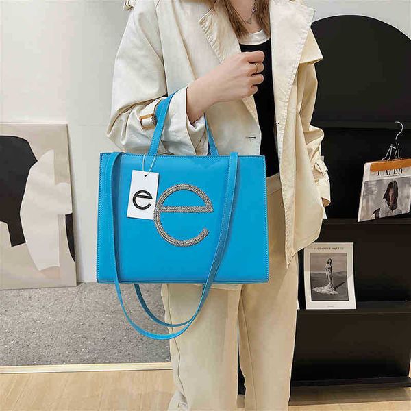 evening bags totes bag designer luxury tote bag women tel shopping handbag casual large capacity letter shoulder messenger bags purses 22091
evening bags totes bag designer luxury tote bag women tel shopping handbag casual large capacity letter shoulder messenger bags purses 22091