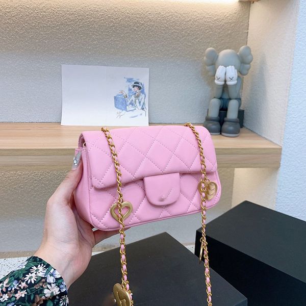 f/w fashion women mini love badge designer bag lambskin diamond lattice leather quilted classic flap crossbody handbags vintage versatile cl
f/w fashion women mini love badge designer bag lambskin diamond lattice leather quilted classic flap crossbody handbags vintage versatile cl