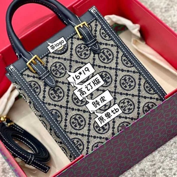 luxury leather woman's torys designer bag burchs handbag pure leather high tb laohua music manual bag with long shoulder strap handled
luxury leather woman's torys designer bag burchs handbag pure leather high tb laohua music manual bag with long shoulder strap handled