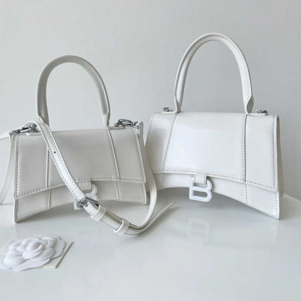 designer handbags messenger bags tote purse recommend crescent hourglass portable cross body fashionable versatile pure leather backpacks sh
designer handbags messenger bags tote purse recommend crescent hourglass portable cross body fashionable versatile pure leather backpacks sh