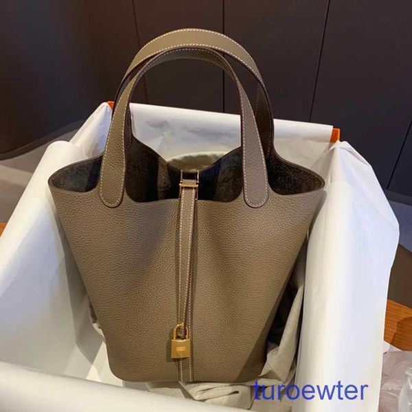 designer herme bags women's genuine leather picotin lock handbags tote bag vegetable basket bucket bag head leather hand versatile larg
designer herme bags women's genuine leather picotin lock handbags tote bag vegetable basket bucket bag head leather hand versatile larg