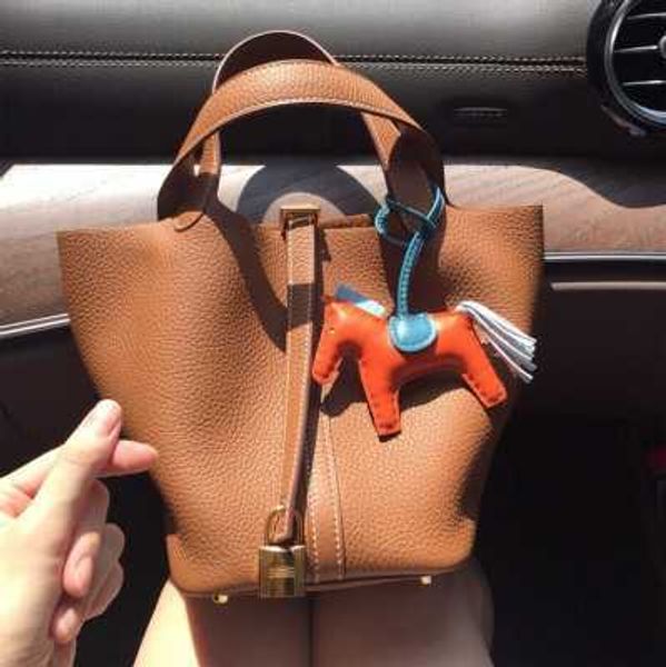 a designer tote bag her mas handbag h picotn designer bags bag chaocai basket women's bag soft pu litchi pattern bucket handle mother
a designer tote bag her mas handbag h picotn designer bags bag chaocai basket women's bag soft pu litchi pattern bucket handle mother