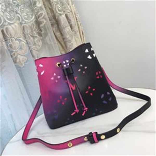 designers luxury bags for womens louiseity 1 viutonity handbags lvs crossbody shoulder the tote bag multicolour capacity versatile 7a wallet
designers luxury bags for womens louiseity 1 viutonity handbags lvs crossbody shoulder the tote bag multicolour capacity versatile 7a wallet