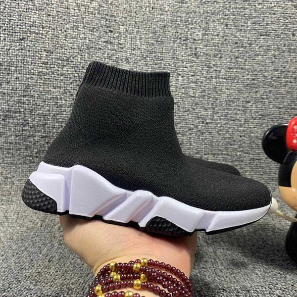 gilrs speed trainer sock shoes designer toddler sneakers fashion luxury paris boys triple black white red oreo stretch-knit eur 24-35
gilrs speed trainer sock shoes designer toddler sneakers fashion luxury paris boys triple black white red oreo stretch-knit eur 24-35