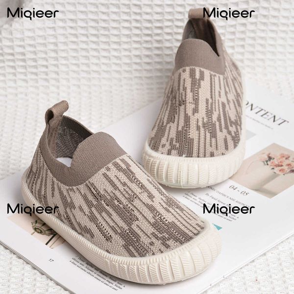 flat shoes 2022 fashion children sneakers flying woven breathable anti skid soft sole boys kids casual shoes dents walking flat shoes l22101, Black;grey
flat shoes 2022 fashion children sneakers flying woven breathable anti skid soft sole boys kids casual shoes dents walking flat shoes l22101, Black;grey