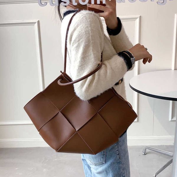 bottess bag venetas fashion big 2022 new single shoulder large capacity woven tote hand women's
bottess bag venetas fashion big 2022 new single shoulder large capacity woven tote hand women's
