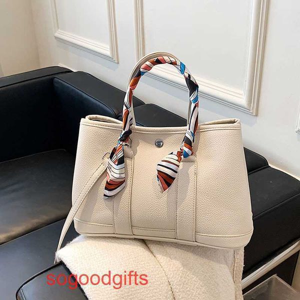 designer herme bag garden party s women crossbody tote handbags silk scarf handheld shoulder square lock buckle fashion per
designer herme bag garden party s women crossbody tote handbags silk scarf handheld shoulder square lock buckle fashion per