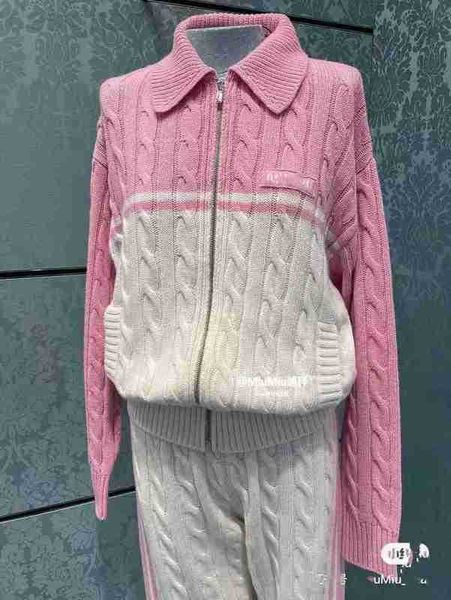 women's knits & tees designer pink contrast twist knitted cardigan women's 2022 autumn dress new design sense slim western short l, White
women's knits & tees designer pink contrast twist knitted cardigan women's 2022 autumn dress new design sense slim western short l, White
