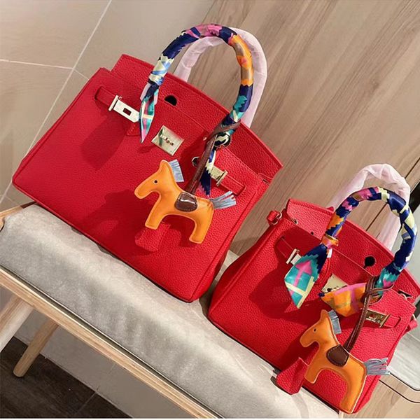 luxury designs shoulder bags 30cm 25cm lock silk scarves hand bags for young women red black orange crossbody bag laides handbags 2023 big
luxury designs shoulder bags 30cm 25cm lock silk scarves hand bags for young women red black orange crossbody bag laides handbags 2023 big