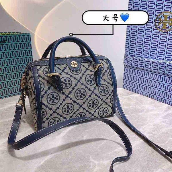 shoulder torys handbags high-grade designer pillow 2022 flower underarm messenger hand lading women's large capacity bag
shoulder torys handbags high-grade designer pillow 2022 flower underarm messenger hand lading women's large capacity bag