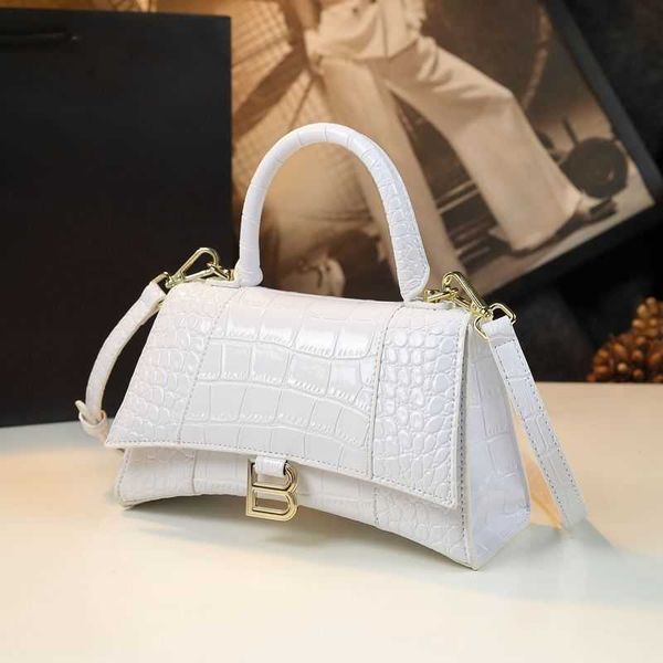 2022 portable women bag hourglass armpit fashionable personalized one shoulder messenger crocodile letter summer
2022 portable women bag hourglass armpit fashionable personalized one shoulder messenger crocodile letter summer