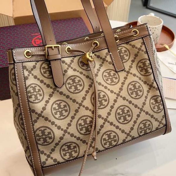 luxury leather handbags torysburchs designer bags trendy tb handbag cowhide canvas messenger bag tote shoulder original quality large ncev
luxury leather handbags torysburchs designer bags trendy tb handbag cowhide canvas messenger bag tote shoulder original quality large ncev