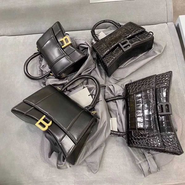 leather bag women fashion versatile hourglass b word single shoulder messenger same society
leather bag women fashion versatile hourglass b word single shoulder messenger same society