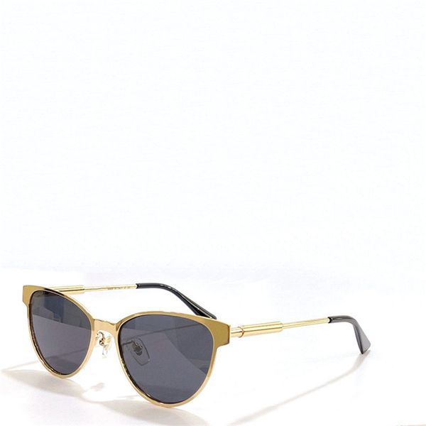 new fashion design sunglasses 1277 cat eye metal frame popular and avant-garde style summer outdoor uv400 protection glasses, White;black
new fashion design sunglasses 1277 cat eye metal frame popular and avant-garde style summer outdoor uv400 protection glasses, White;black