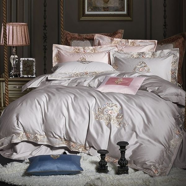 1000tc egyptian cotton luxury royal bedding set white grey us king size 260x230 embroidery quilt/duvet cover bedsheet set 201113
1000tc egyptian cotton luxury royal bedding set white grey us king size 260x230 embroidery quilt/duvet cover bedsheet set 201113