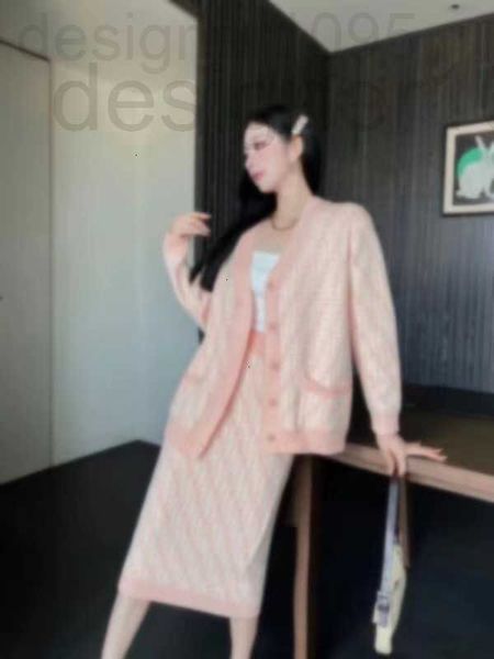 women's knits & tees designer alphabet printed knitting suit 22 years early autumn new style long sleeve knitted coat skirt hip wrap 1s, White
women's knits & tees designer alphabet printed knitting suit 22 years early autumn new style long sleeve knitted coat skirt hip wrap 1s, White