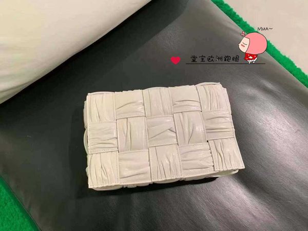 designer bags bottegas bag woven venetas luxury handbag autumn and winter new cassette white woven bag one shoulder oblique straddle z10g
designer bags bottegas bag woven venetas luxury handbag autumn and winter new cassette white woven bag one shoulder oblique straddle z10g