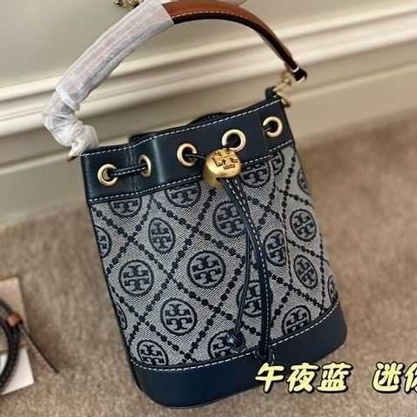torys luxury leather handbags torysburchs designer bags tb mini jacquard messenger bucket bag women's one shoulder handbag fashion tren
torys luxury leather handbags torysburchs designer bags tb mini jacquard messenger bucket bag women's one shoulder handbag fashion tren