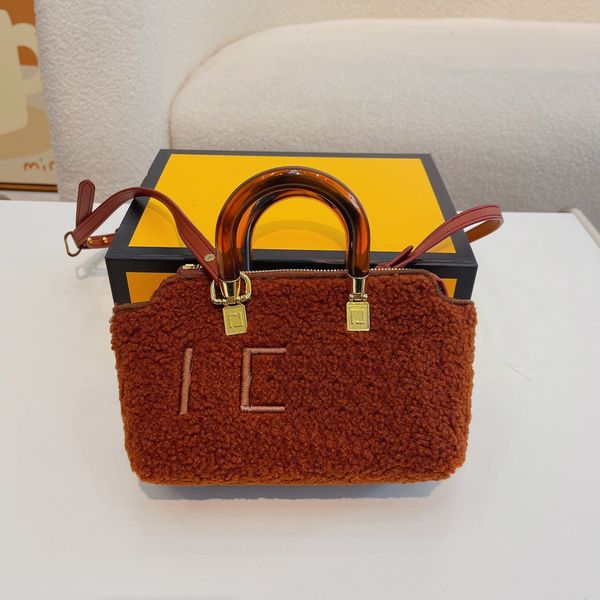 handbag shoulder bag luxurious designer bags women fleece crossbody womens handbags fashion classic letter purses cross body
handbag shoulder bag luxurious designer bags women fleece crossbody womens handbags fashion classic letter purses cross body